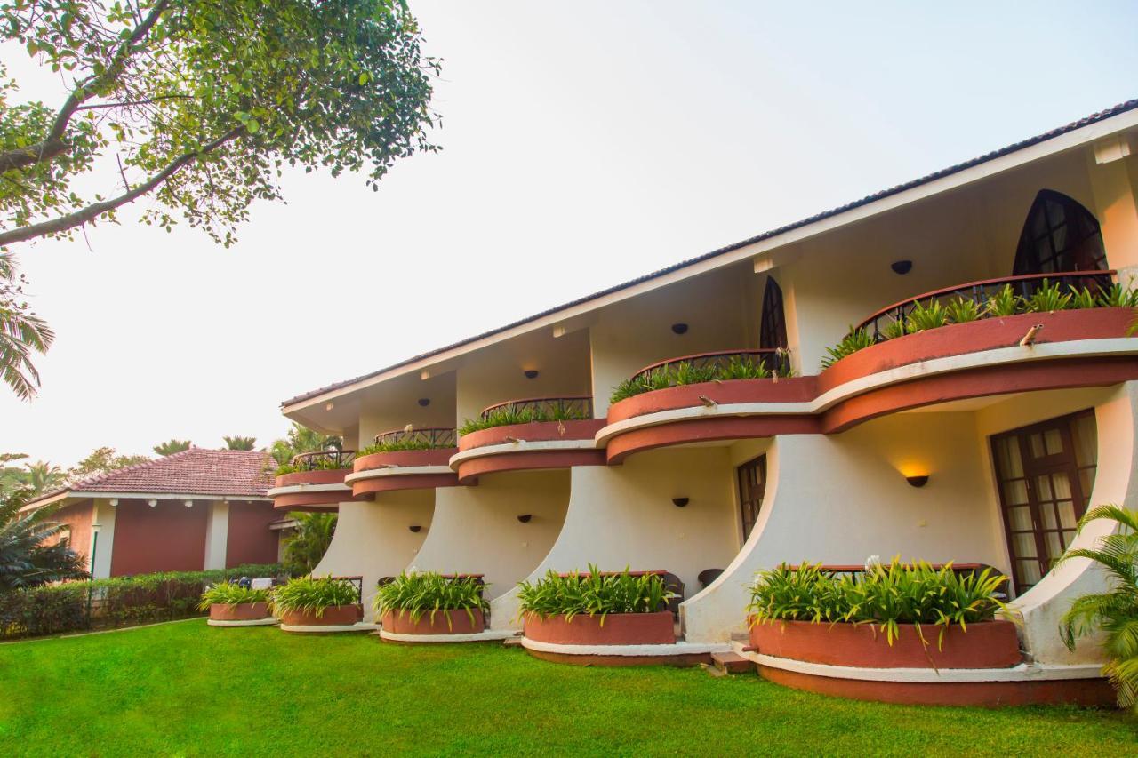 Caravela Beach Resort Varca Exterior foto The Leela Palace, Bangalore